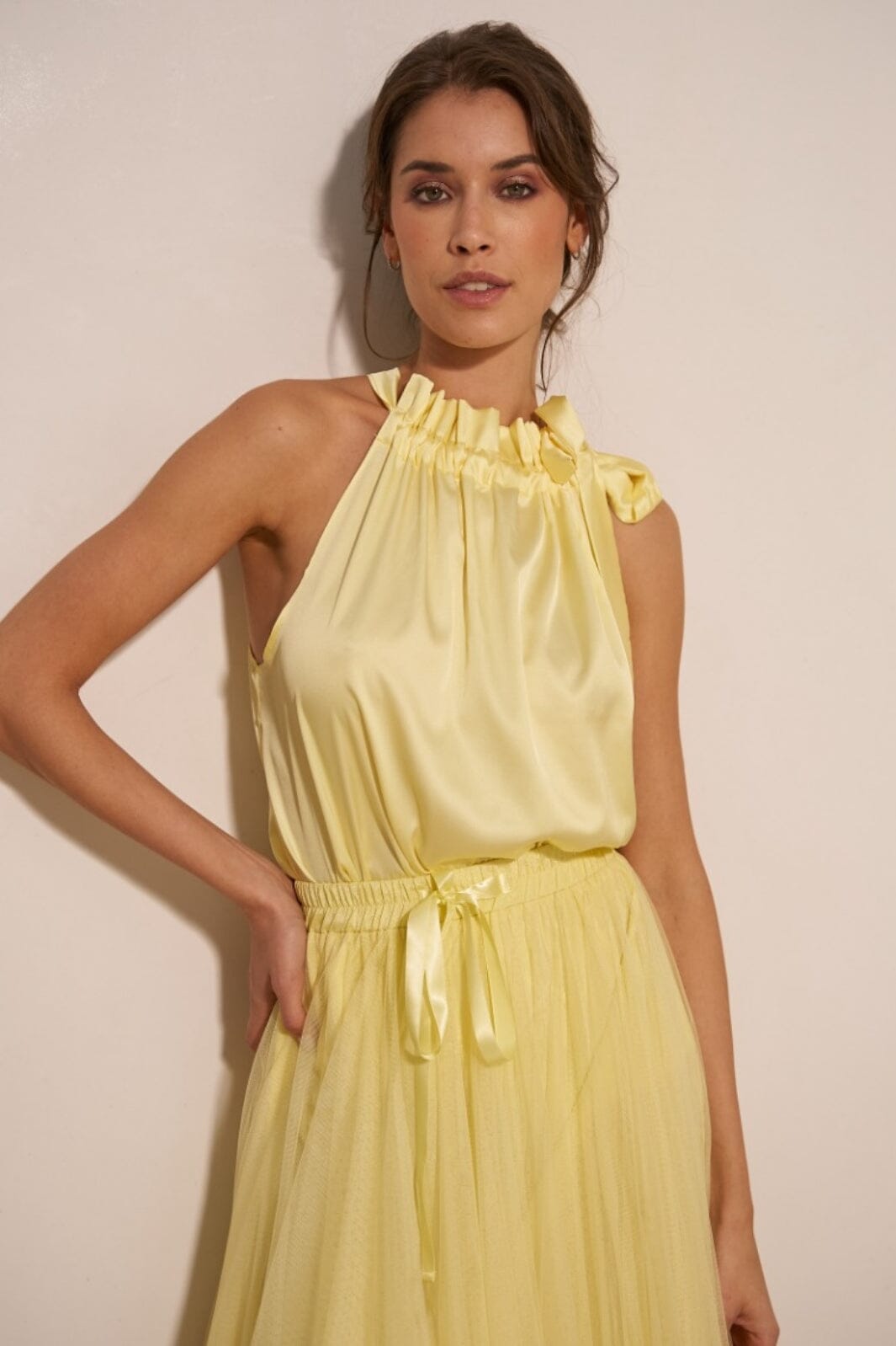 Anobel Copenhagen - Satin Top With Bow Ck08090 - Yellow Toppe 