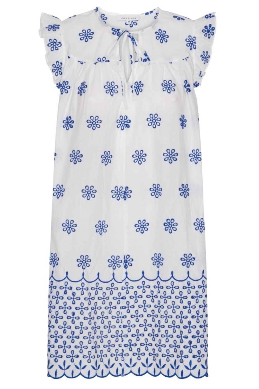 Continue - Lilly Dress Embrodery - White W Blue Emb Kjoler 