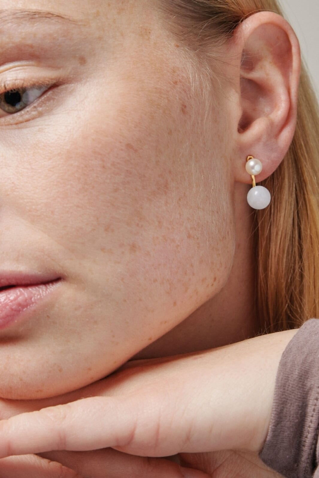 Enamel Copenhagen - Studs, Althea - Light Blue And Pearls Øreringe 