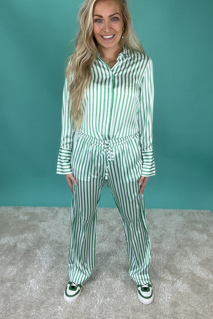 Forudbestilling - Karmamia - Zoe Shirt - Green Stripe - (Februar) Skjorter 