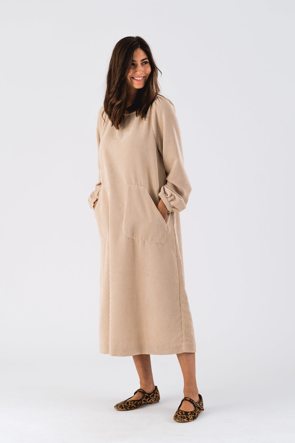 Forudbestilling - Lollys Laundry - Lucasll Midi Dress Ls - 04 Sand Kjoler 