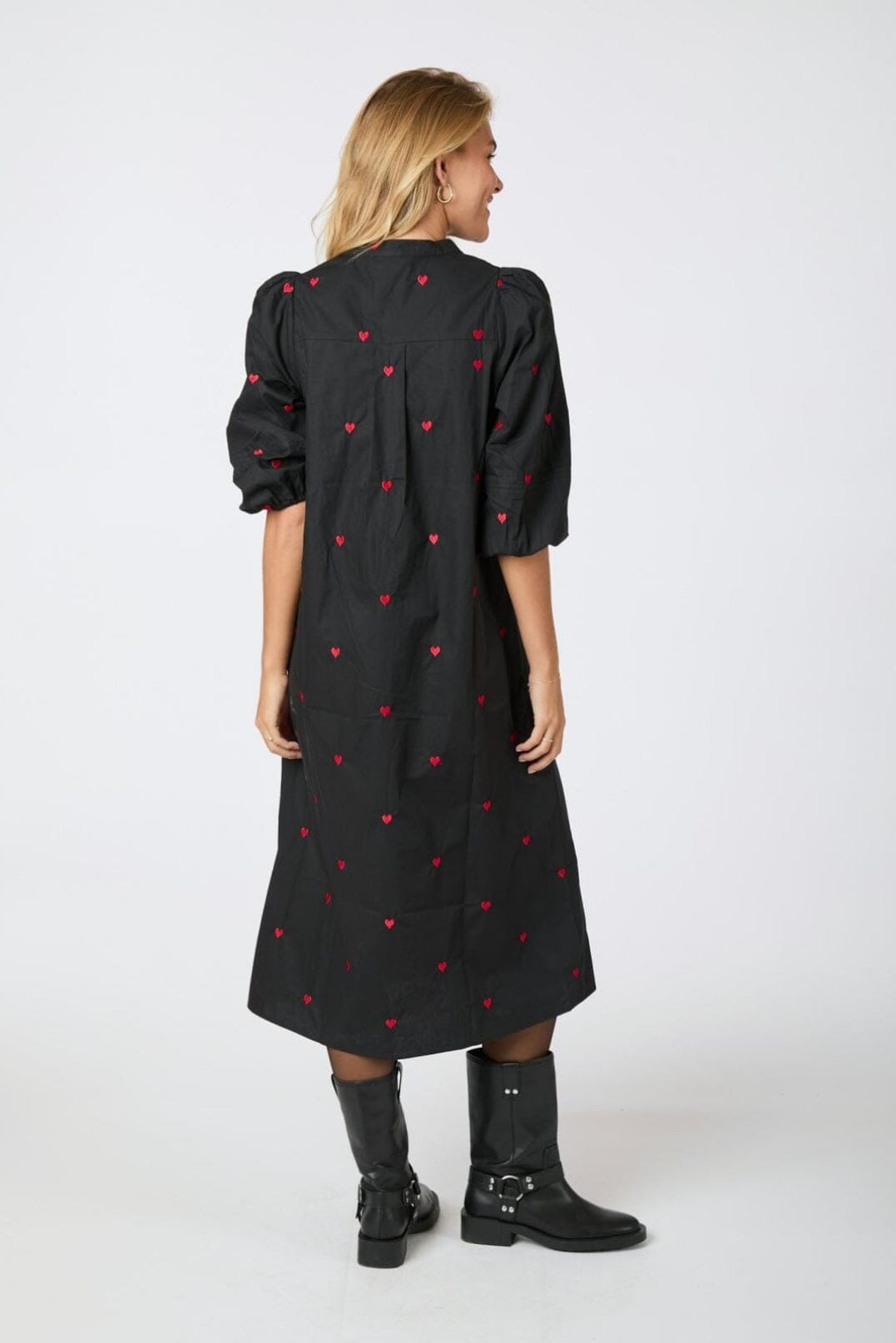 Forudbestilling - Neo Noir - Vestina Hearts Dress - Black Kjoler 