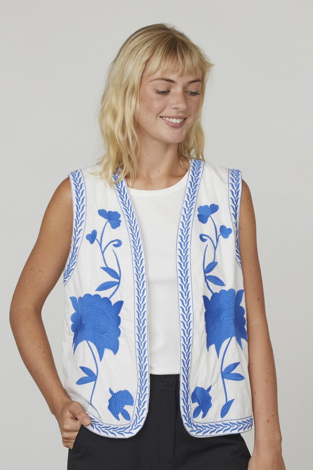 Forudbestilling - Sisters Point - Savana-Ve - 800 White/Blue Veste 