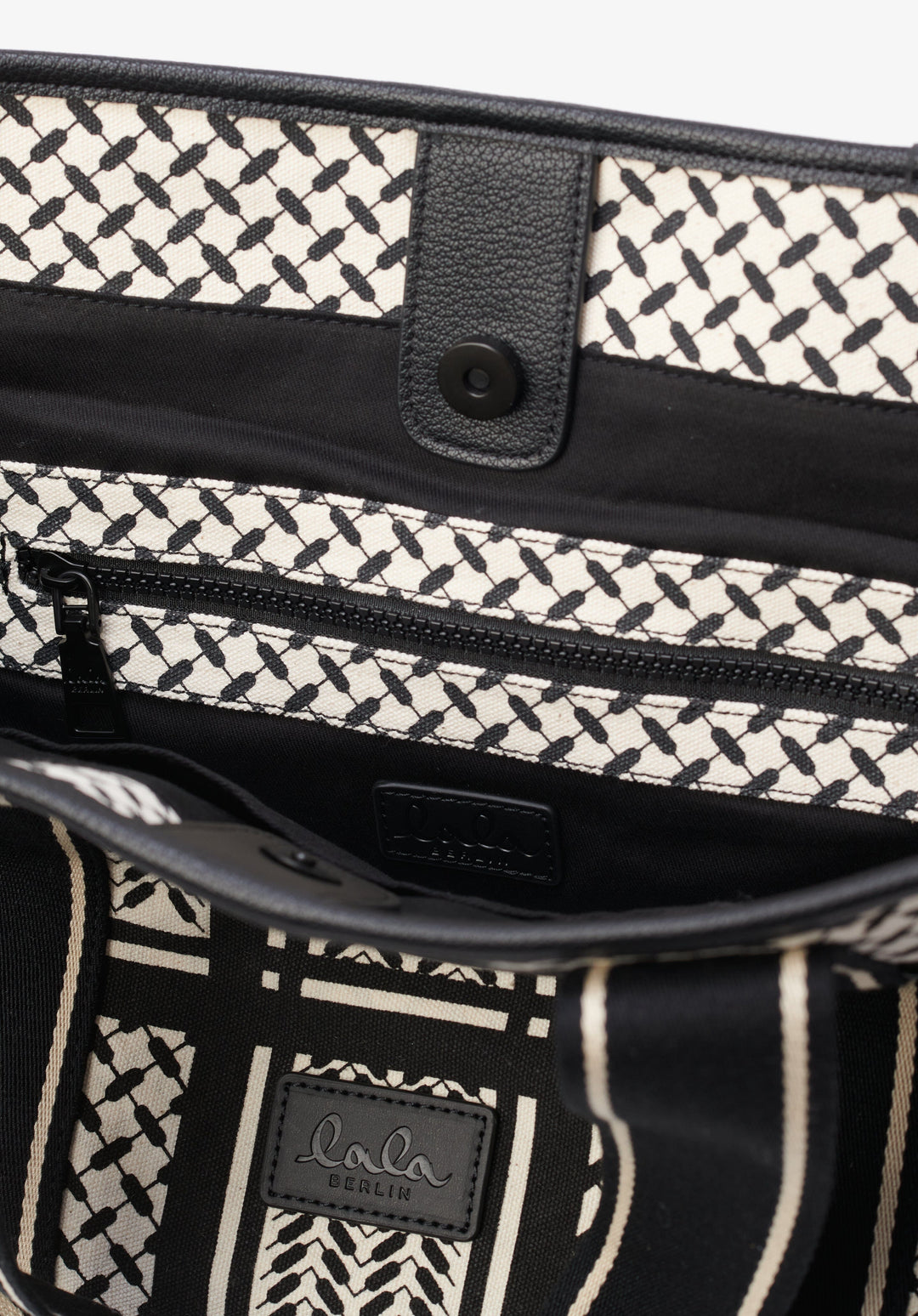 Lala Berlin - East West Tote Marin - heritage stripe black Tasker 