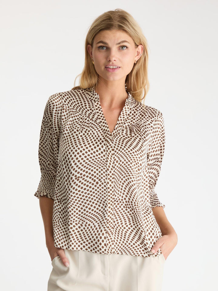 Neo Noir - Diana Vibrant Dot Blouse - Brown Skjorter 