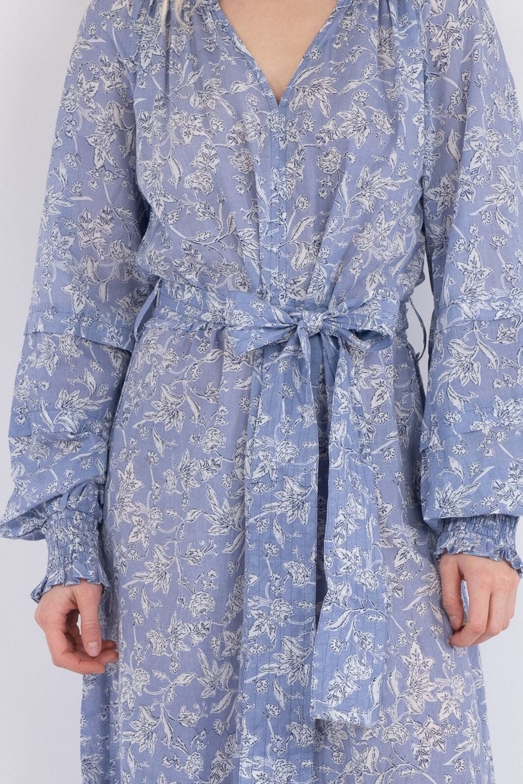 Neo Noir - June S Stencil Flower Dress - Dusty blue Kjoler 