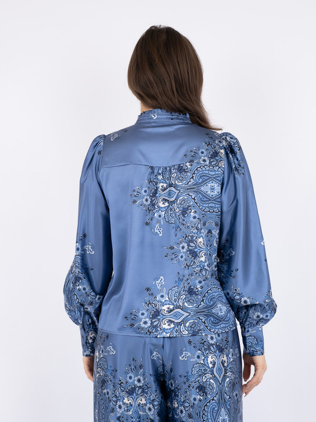 Neo Noir - Massima Paisley Border Blouse - Dusty Blue