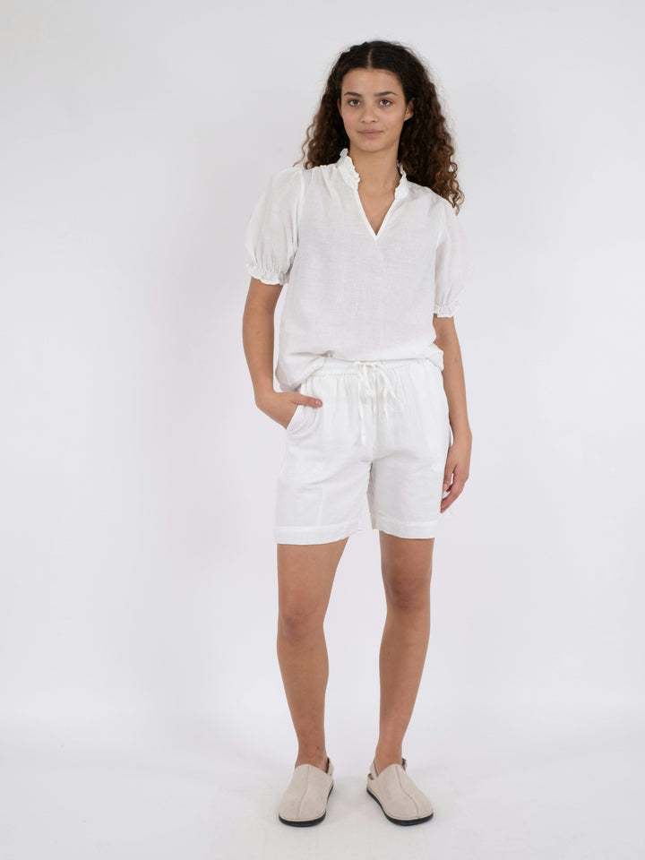 Neo Noir - Shea Linen Shorts - White