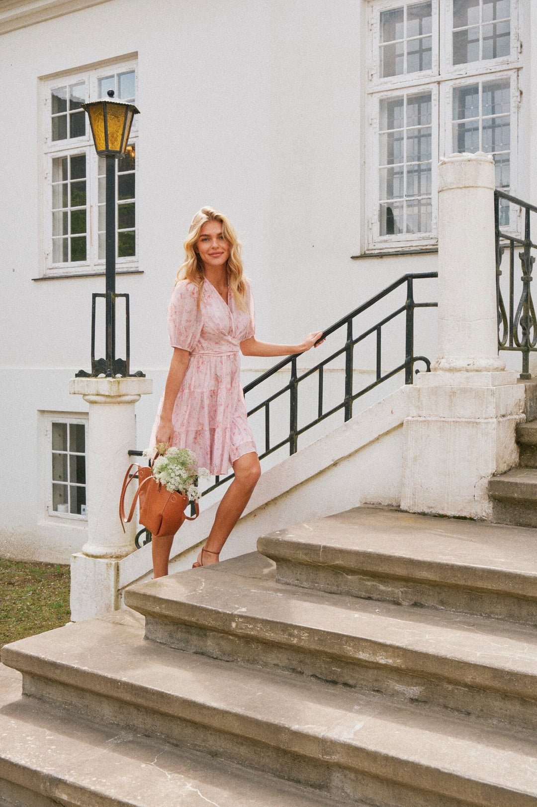 Neo Noir - Wendi Flower Crepe Dress - Light Pink Kjoler 