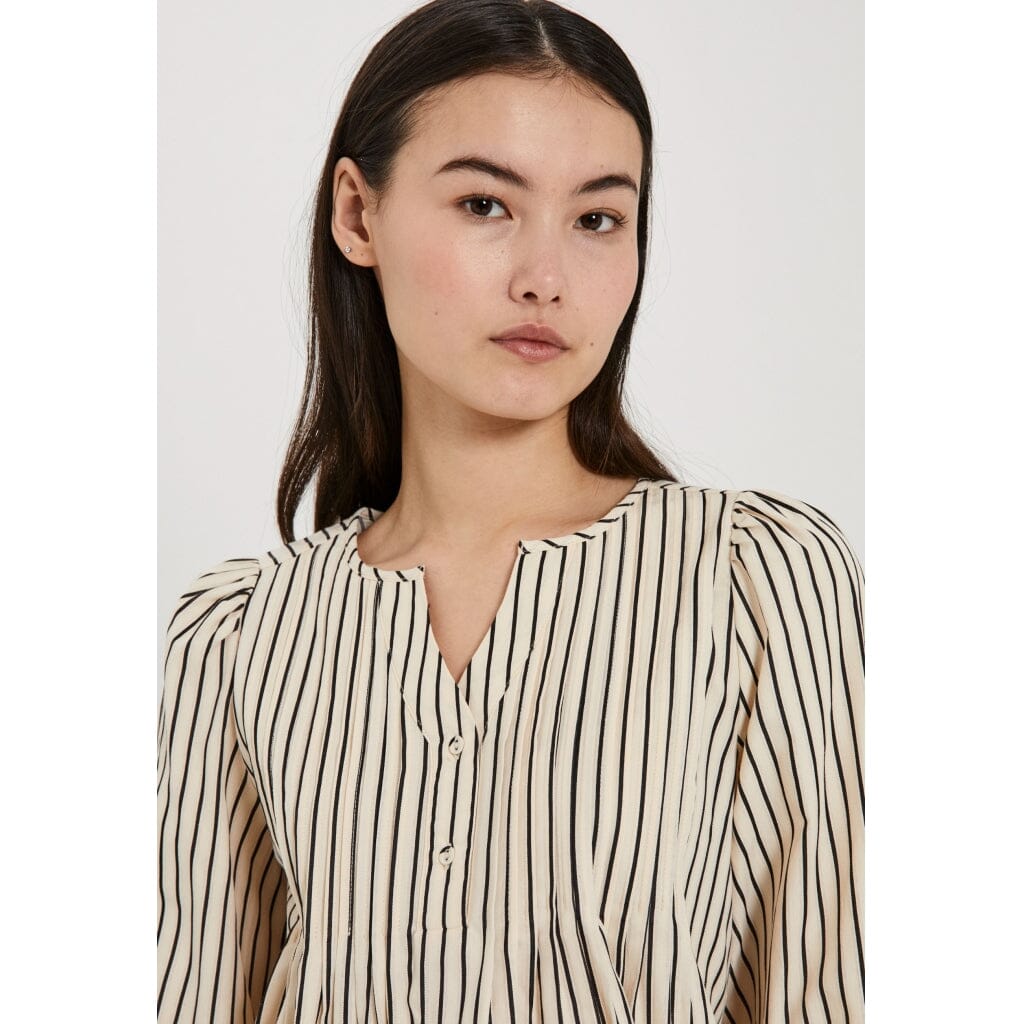 Norr - Opal Stripe Top - Black Stripe Bluser 