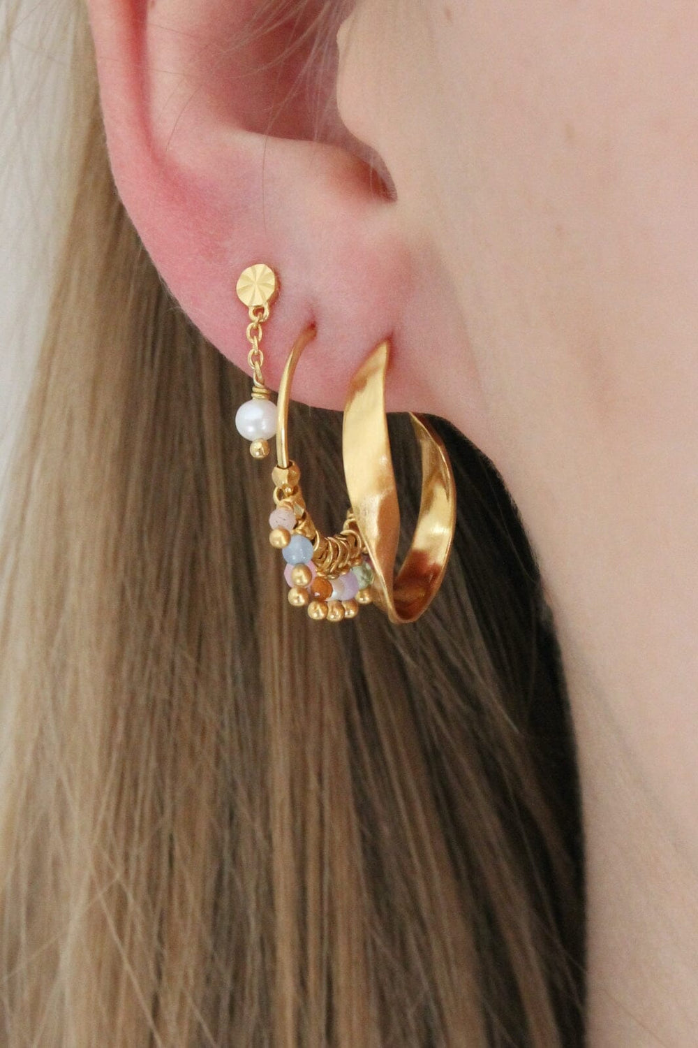 Stine A - Tres Petit Etoile Earring With Pearl Gold - 1283-02-S Øreringe 